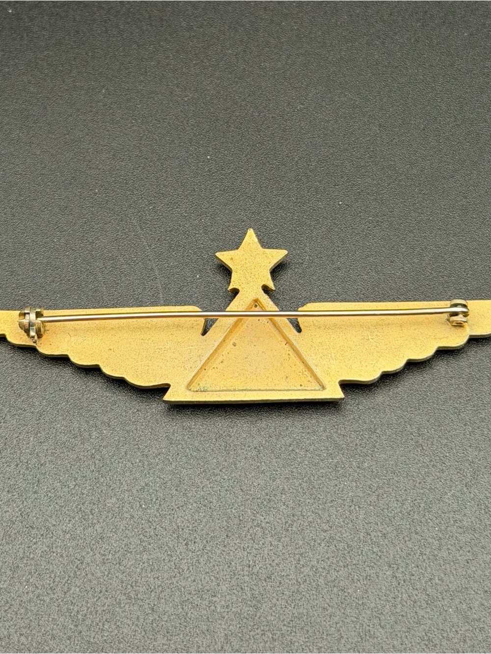 Delta Airlines Second Officer Wings Pin Vintage #B83 - Picture 5 of 10